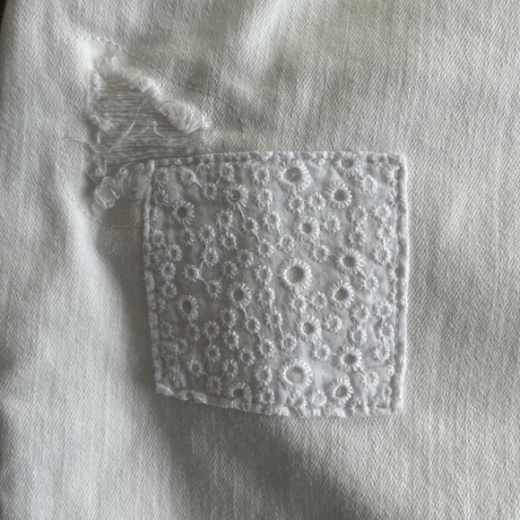 Chico’s So Slimming Girlfriend Crop patchwork white jeans‎ size 1.5/10 - Picture 7 of 14